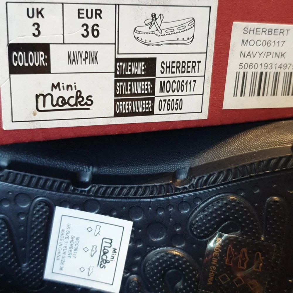 NWT Kids town & beach mocassins water shoes (plastic, drain holes) junior size 3 - Picture 11 of 14